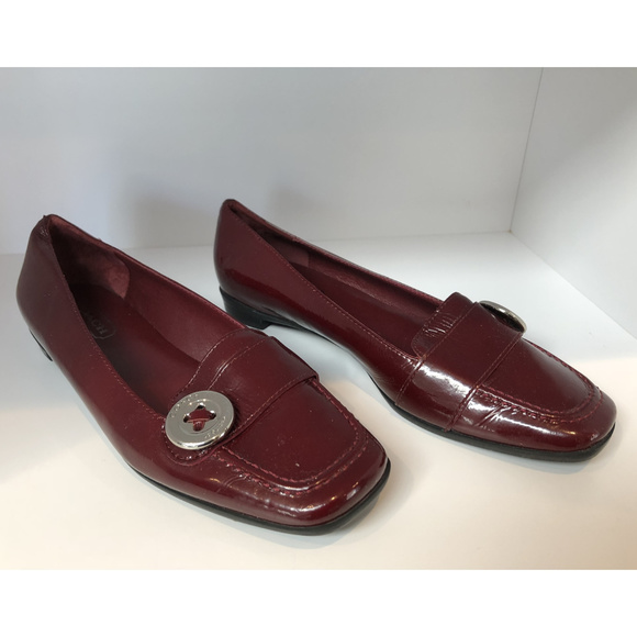 COACH TIA PATENT LEATHER BURGUNDY LOAFERS-FLATS - Picture 2 of 8